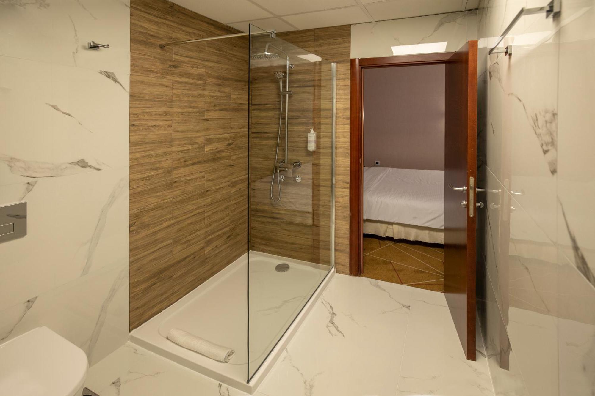 Hotel Aquastar Danube Κλάντοβο Εξωτερικό φωτογραφία